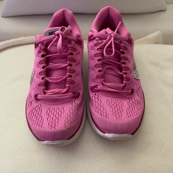 Authentic Nike with Swarovski Crystals - Picture 7 of 8